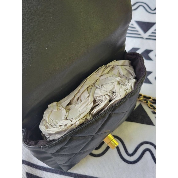 NWT bebe WYATT V-FLAP SHOULDER BAG. Mini. Black With Gold Hardware - Picture 9 of 12